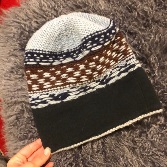 100% Wool Beanie, Beautiful Blue & Brown Design - Picture 4 of 5